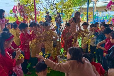 Chào đón xuân Bính Ngọ năm 2026 của trường MN Họa Mi với trãi nghiệm bé tạo hoa xuân và biểu diễn thời trang